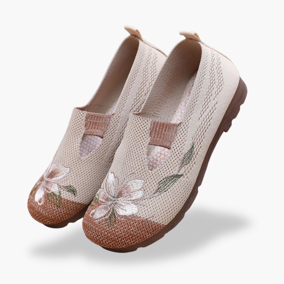 Scarpe ortopediche da donna con fiori ricamati | Altivaro