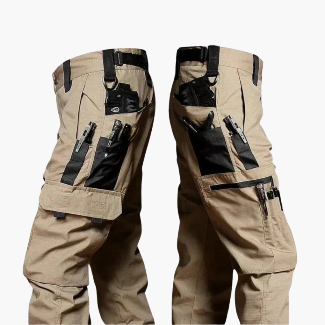 Men's pants with multiple pockets and zippers | Altivaro