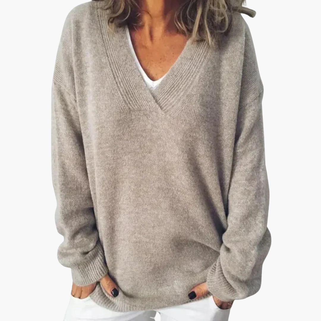 Women's V-Neck Sweater in Soft Knit | Altivaro