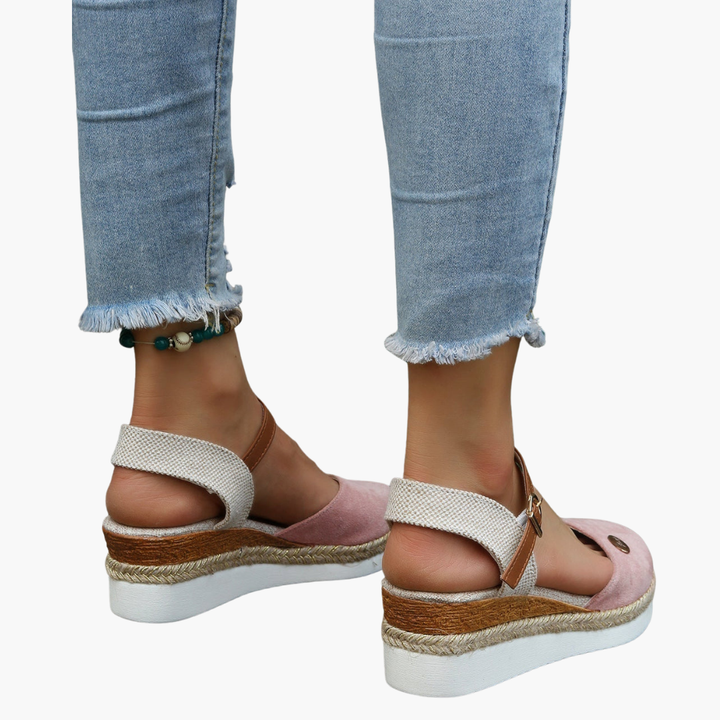 Orthopedic Shoes with Adjustable Strap Women in Suede | Altivaro