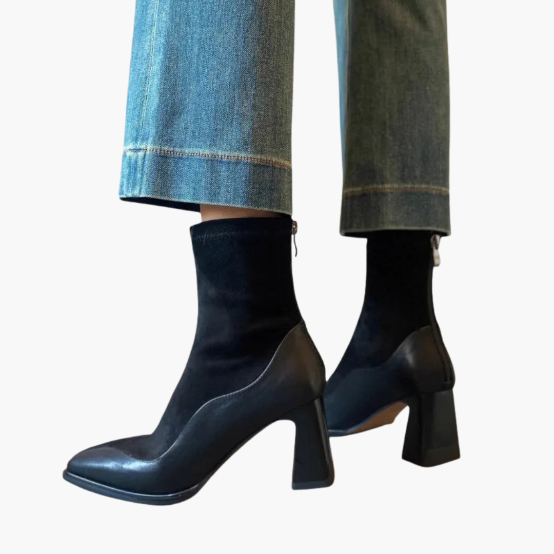 Women's Orthopedic Ankle Boots in Black and Brown Leather with Heel | Altivaro