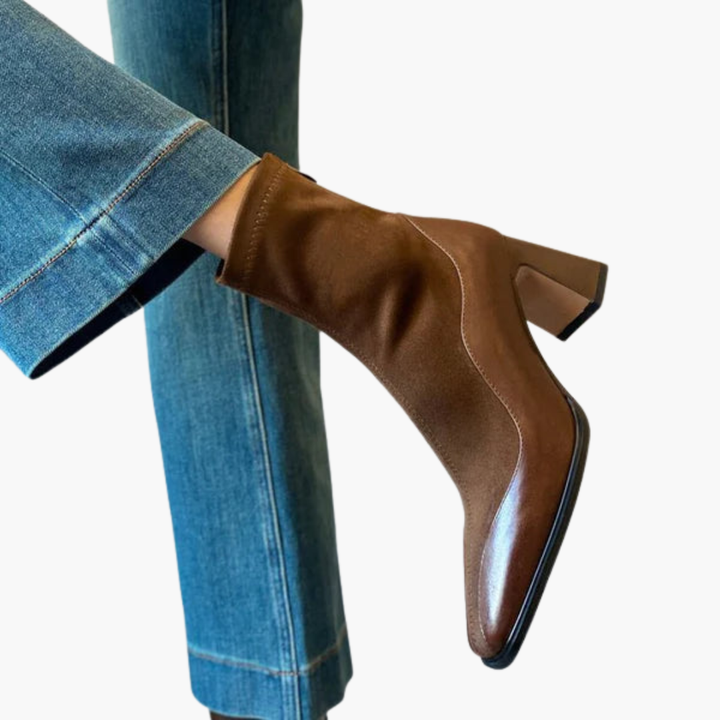 Women's Orthopedic Ankle Boots in Black and Brown Leather with Heel | Altivaro