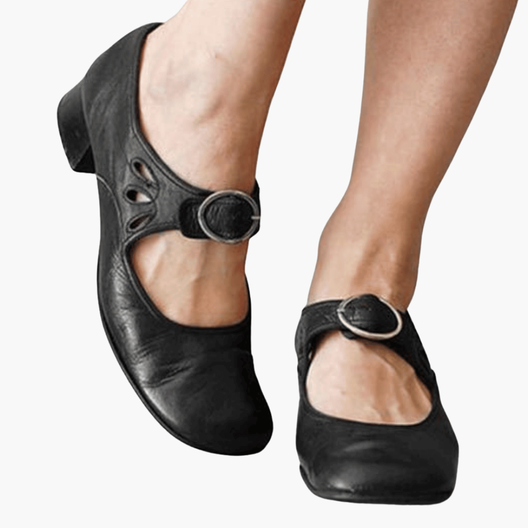 Women's Orthopedic Leather Shoes with Details and Low Heel | Altivaro