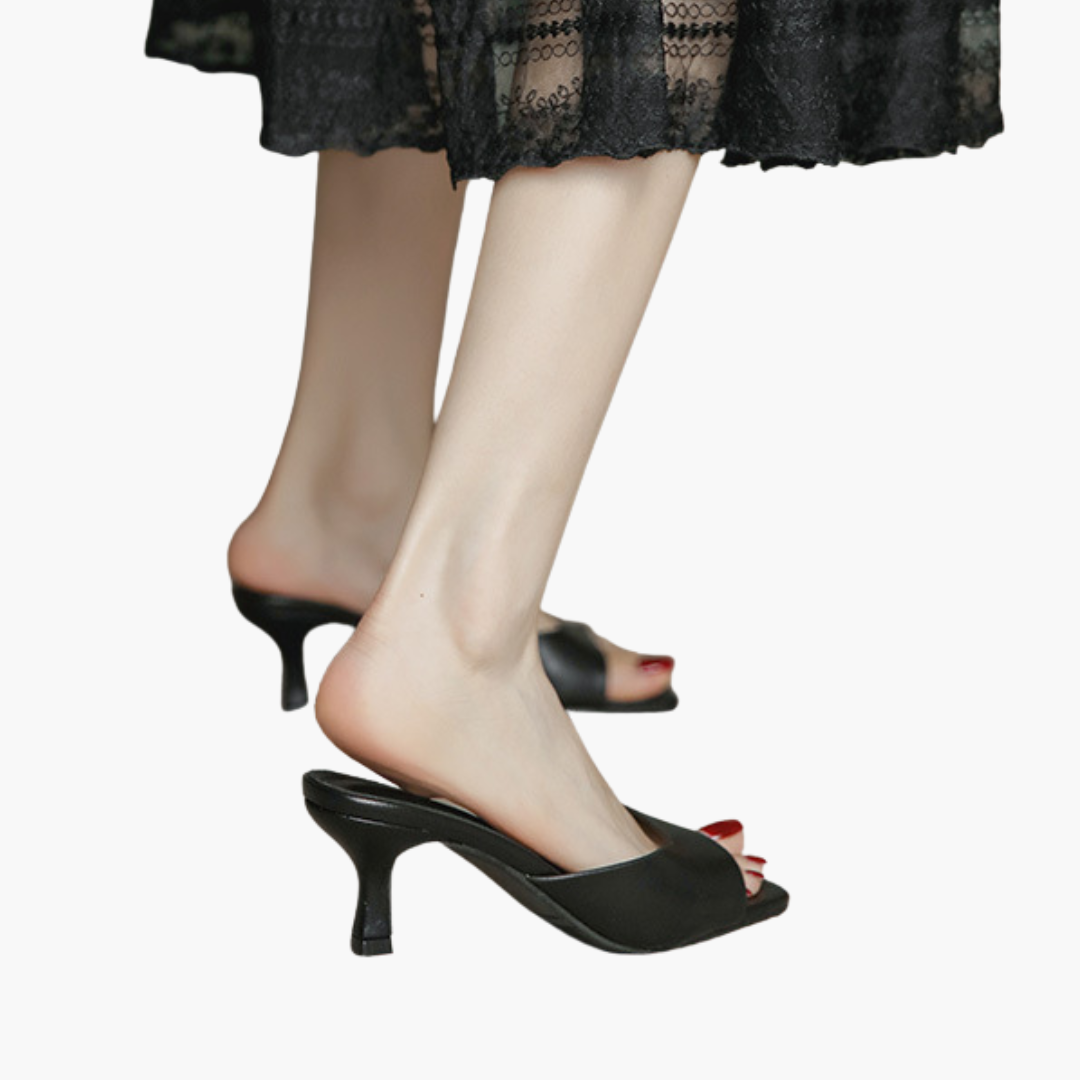 Women's Low Heel Leather Sandals | Altivaro
