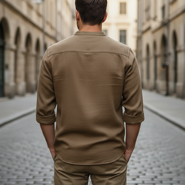 Camicia Uomo in Cotone con Colletto a V e Bottoni | Altivaro