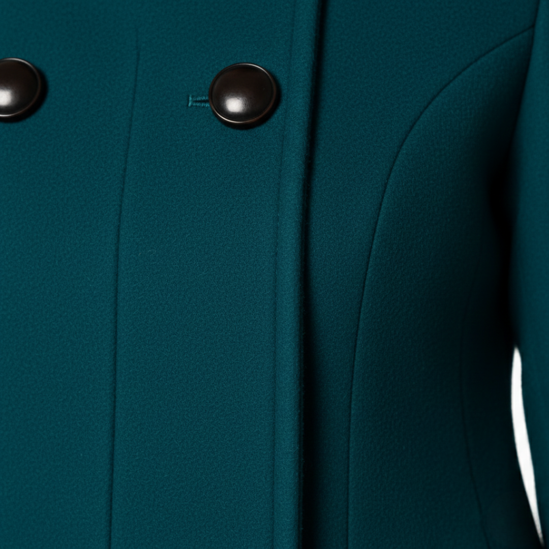 Damen Wintermantel mit Kapuze aus Stoff | Altivaro