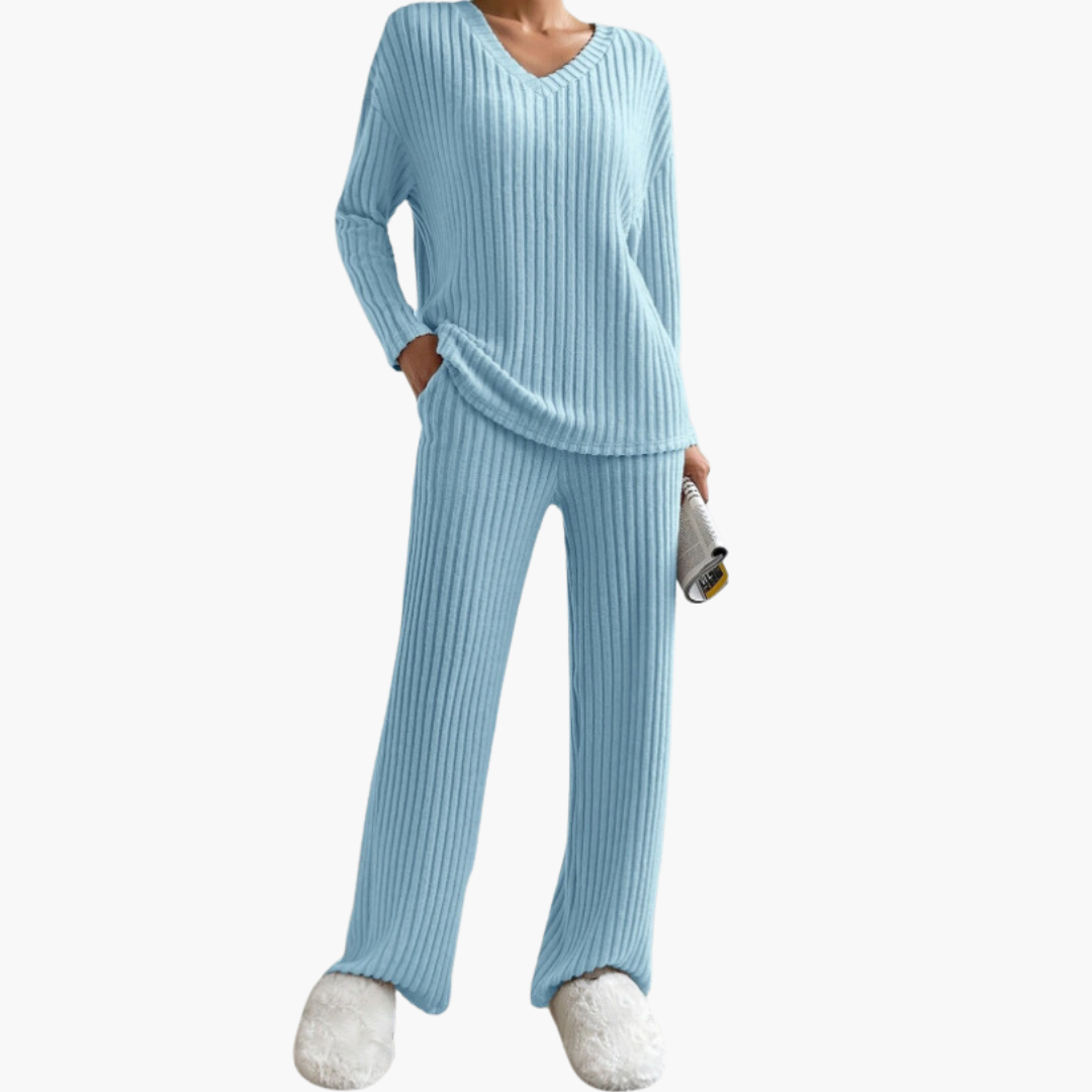 Complete Ribbed Knit Sweater and Pants for Women | Altivaro