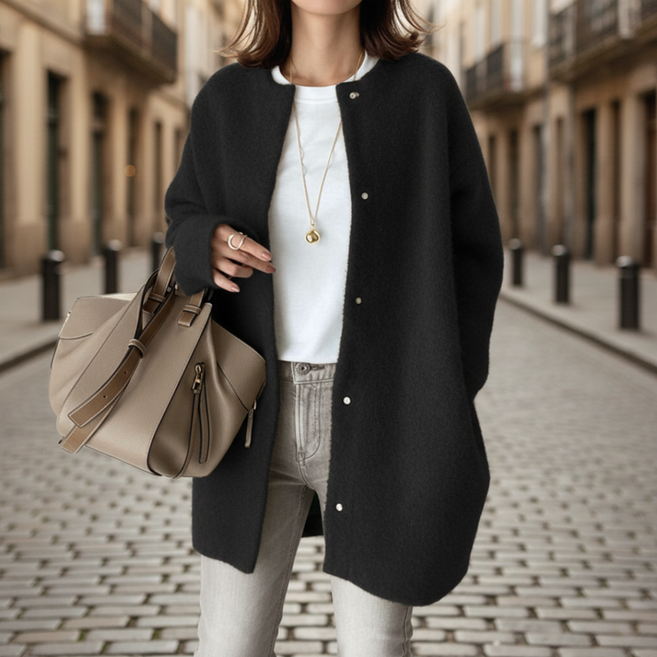 Cardigan Donna in Tessuto Morbido con Bottoni | Altivaro