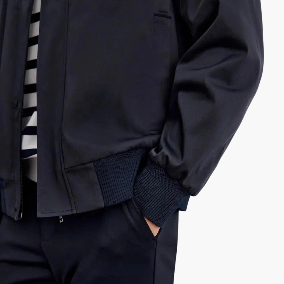 Men's Waterproof Jacket with Buttons and Collar | Altivaro