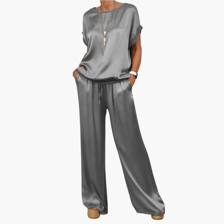 Elegant Women's Set in Satin with Wide Pants | Altivaro