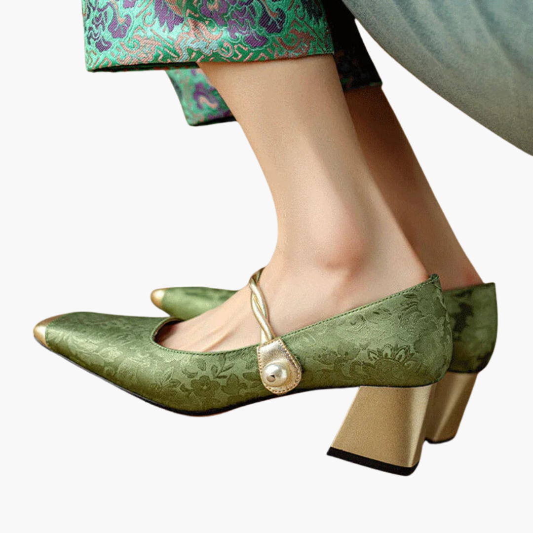Elegant Women's Shoes with Bow and Gold Details | Altivaro
