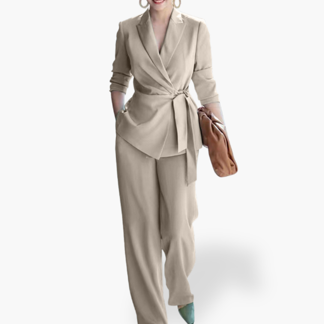 Completo Donna Giacca con Fiocco e Pantaloni | Altivaro