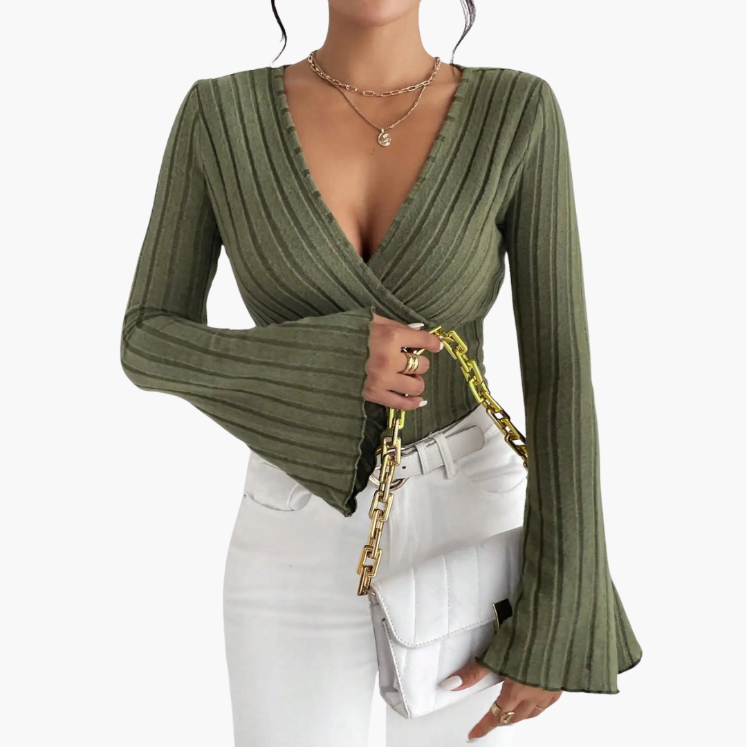 Maglione Donna Scollo a V Maniche Svasate in Maglia Aderente | Altivaro