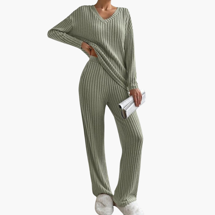 Complete Ribbed Knit Sweater and Pants for Women | Altivaro