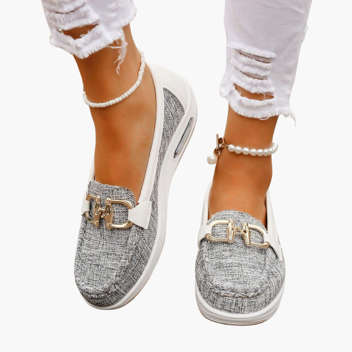 Orthopädische Damenschuhe aus Segeltuch mit Metalldetails | Altivaro