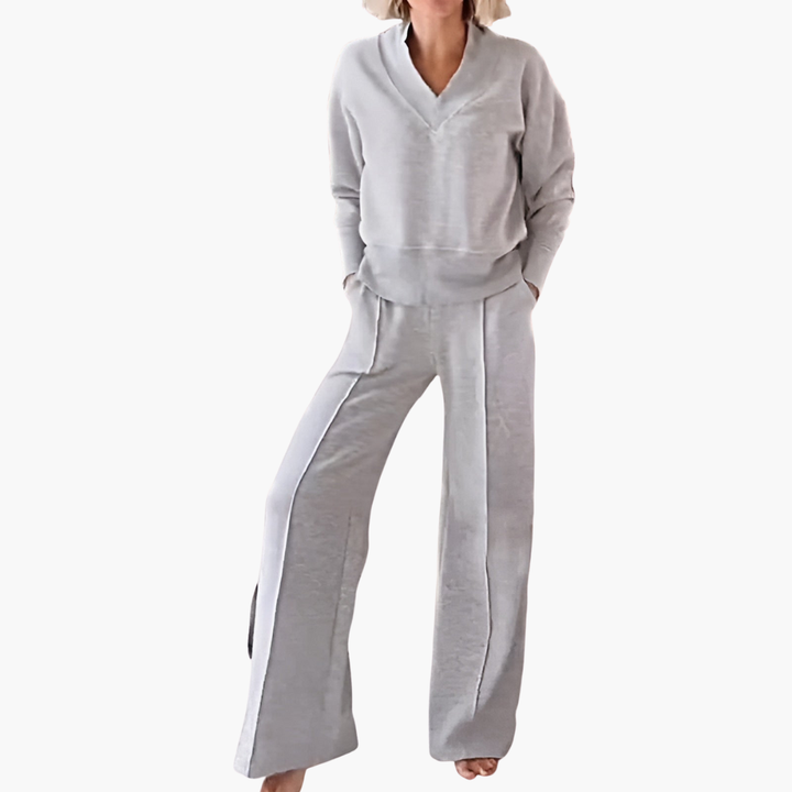 Women's Two-Piece Elegant Knit Set | Altivaro