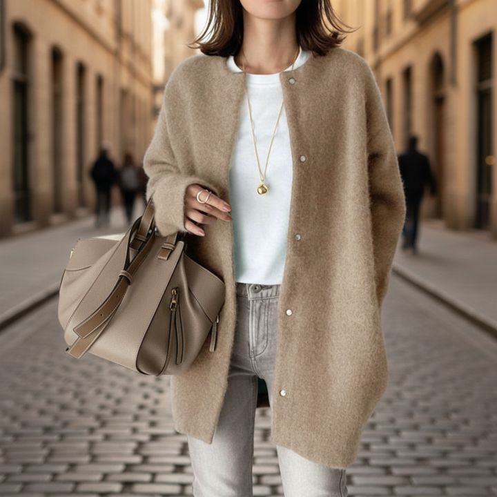 Cardigan Donna in Tessuto Morbido con Bottoni | Altivaro