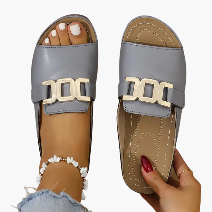 Women's Orthopedic Leather Sandals with Buckle | Altivaro