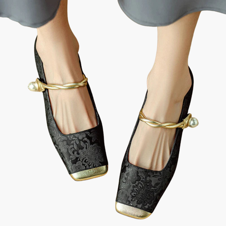 Elegant Women's Shoes with Bow and Gold Details | Altivaro