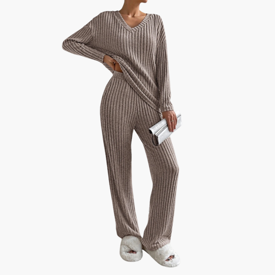 Complete Ribbed Knit Sweater and Pants for Women | Altivaro