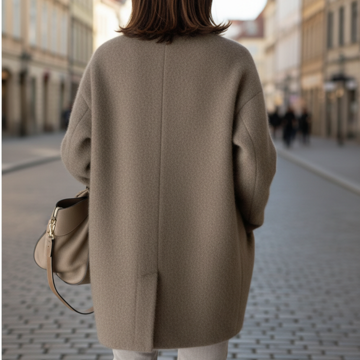 Cardigan Donna in Tessuto Morbido con Bottoni | Altivaro